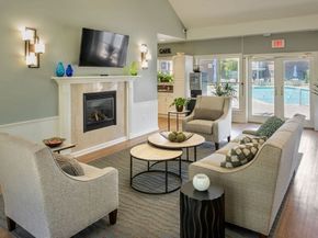 145 Essex Avenue 402, Gloucester MA 01930