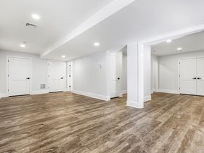 23 County Rd, Burlington MA 01803