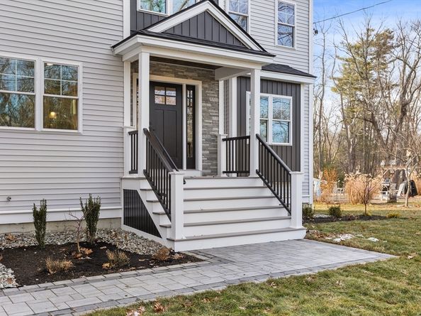 23 County Rd, Burlington MA 01803