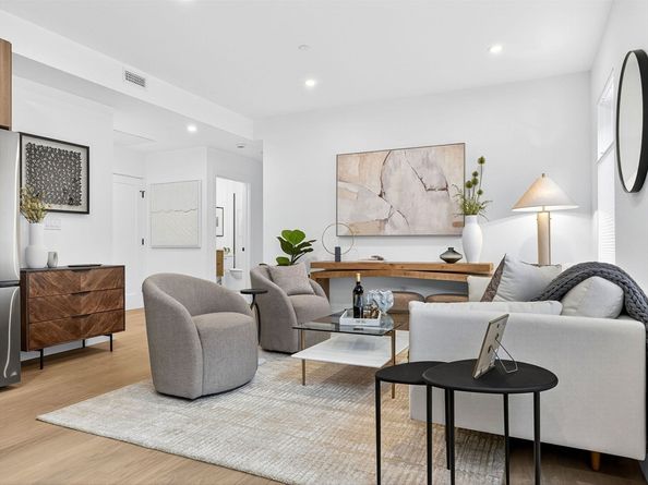 27 Dixwell St 4, Boston MA 02119