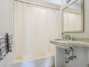 600 Shirley 4, Winthrop MA 02152