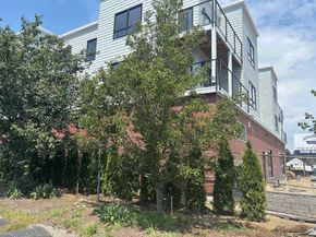 1391 Main Street 304, Walpole MA 02081