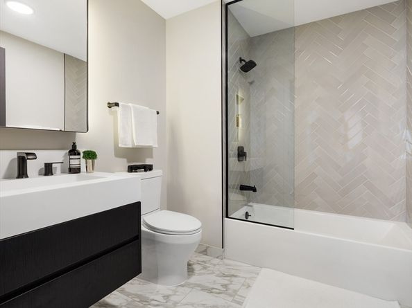 55 Lagrange St 901, Boston MA 02116