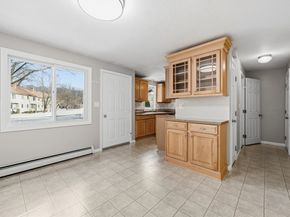 99 Cortland Circle 99, Leominster MA 01453