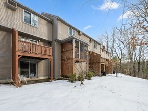 99 Cortland Circle 99, Leominster MA 01453