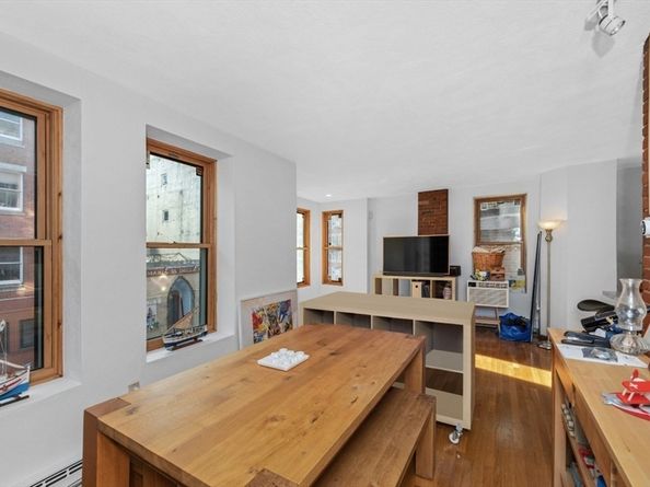 8 Battery Street 8, Boston MA 02109