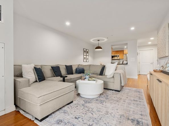 1910 Dorchester Ave 515, Boston MA 02124