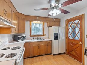46 Woodruff Road, Clinton MA 01510