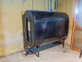 46 Woodruff Road, Clinton MA 01510