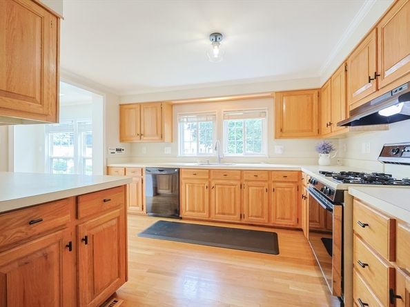 27 Fir Rd, Rockland MA 02370