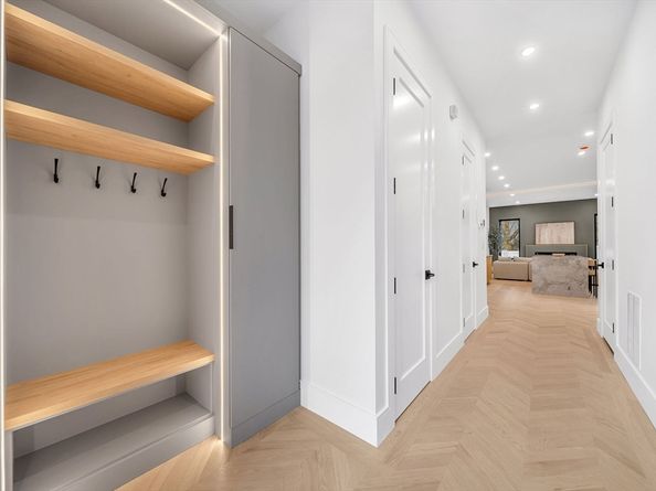 123-125 Waban St 125, Newton MA 02458