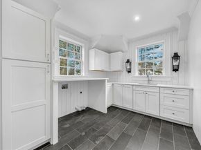 222 Grove St, Wellesley MA 02482