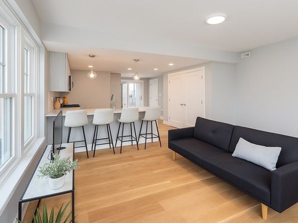 98 Prescott St 2C, Boston MA 02128