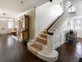 394 Hammond St, Newton MA 02467