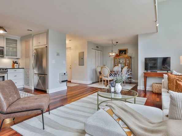 35 Flint Street 209, Salem MA 01970