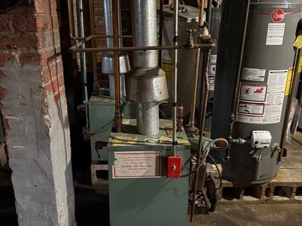 3 Gardner Pl, Leominster MA 01453