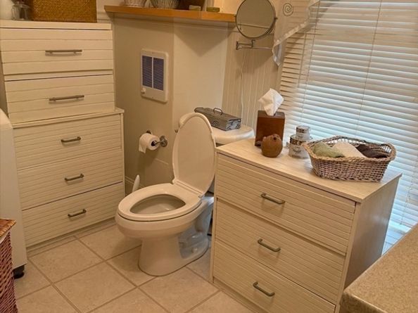 3 Gardner Pl, Leominster MA 01453