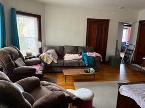 3 Gardner Pl, Leominster MA 01453