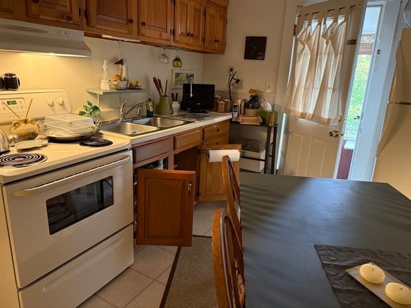 3 Gardner Pl, Leominster MA 01453