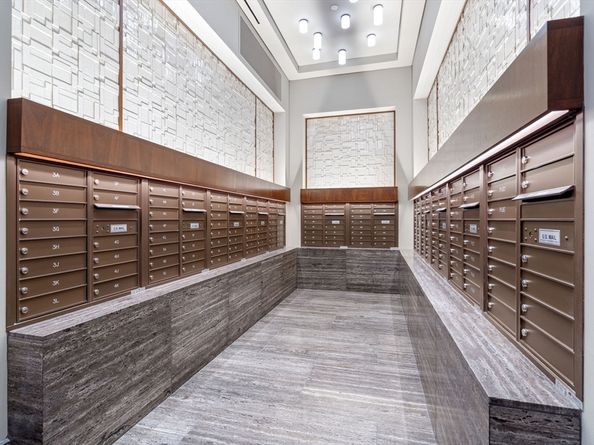 100 Lovejoy Wharf PH 1B, Boston MA 02114