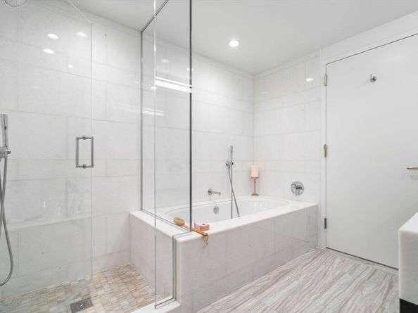 100 Lovejoy Wharf PH 1B, Boston MA 02114