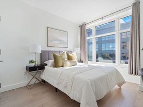 100 Lovejoy Wharf PH 1B, Boston MA 02114