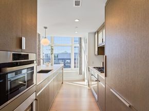 100 Lovejoy Wharf PH 1B, Boston MA 02114