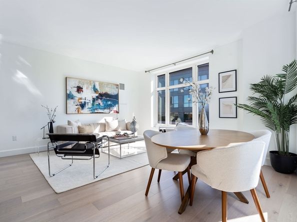 100 Lovejoy Wharf PH 1B, Boston MA 02114