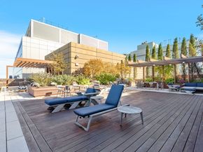 100 Lovejoy Wharf PH 1B, Boston MA 02114