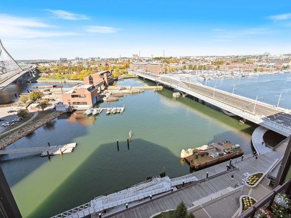 100 Lovejoy Wharf PH 1B, Boston MA 02114