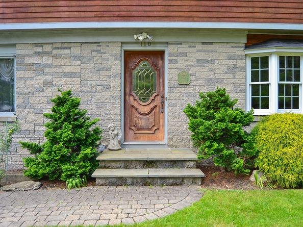 110 Mayflower Ridge Dr, Wareham MA 02571