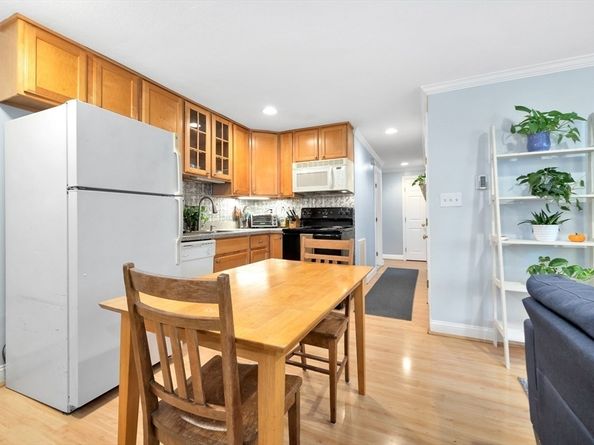 588 Main St 3C, Stoneham MA 02180