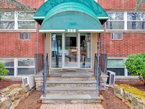 588 Main St 3C, Stoneham MA 02180