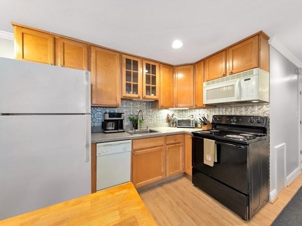 588 Main St 3C, Stoneham MA 02180