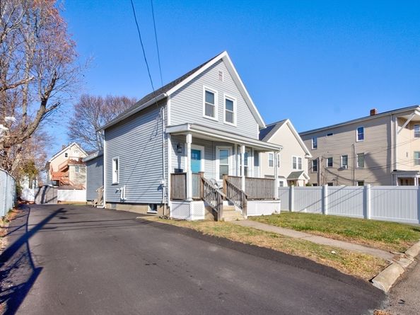 24 E Ashland St, Brockton MA 02301