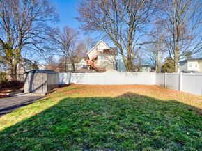 24 E Ashland St, Brockton MA 02301