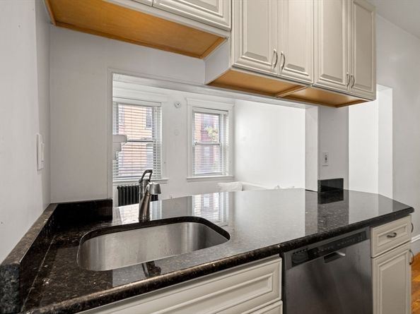 39 Revere St 6, Boston MA 02114