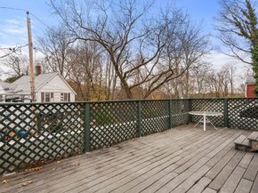 1003 Chestnut St 1003, Newton MA 02464