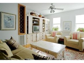 1003 Chestnut St 1003, Newton MA 02464