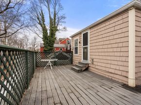 1003 Chestnut St 1003, Newton MA 02464