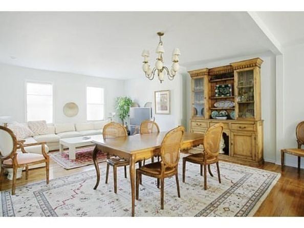 1003 Chestnut St 1003, Newton MA 02464