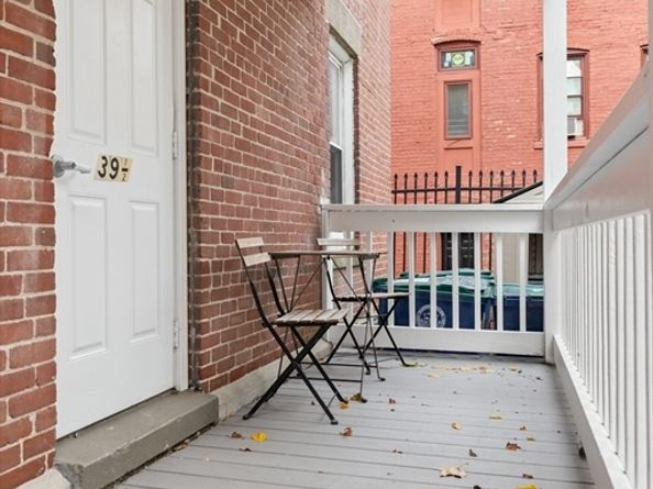 39 1/2 Harbor St 1, Salem MA 01970