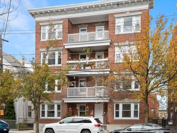 39 1/2 Harbor St 1, Salem MA 01970