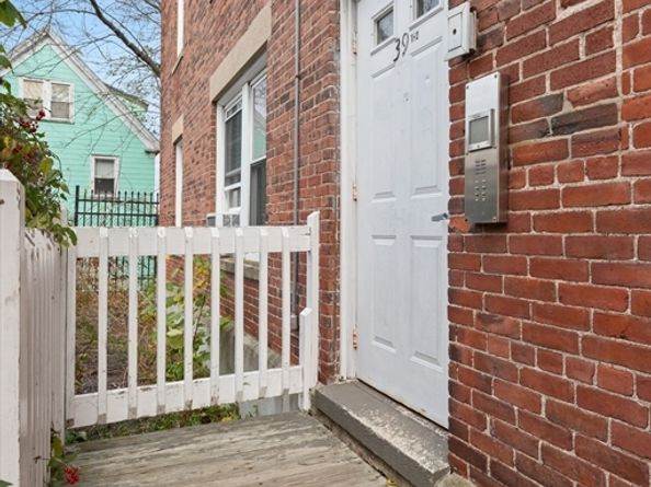 39 1/2 Harbor St 1, Salem MA 01970