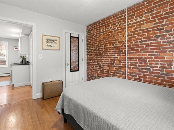 39 1/2 Harbor St 1, Salem MA 01970