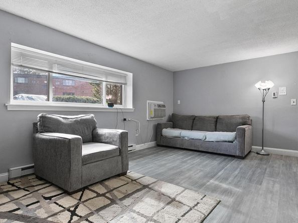 81 Nicholas Rd B, Framingham MA 01701