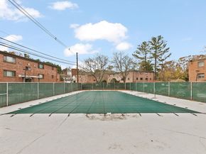 81 Nicholas Rd B, Framingham MA 01701