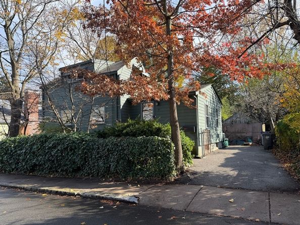 18 Donnell St, Cambridge MA 02138