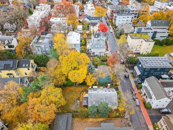 18 Donnell St, Cambridge MA 02138