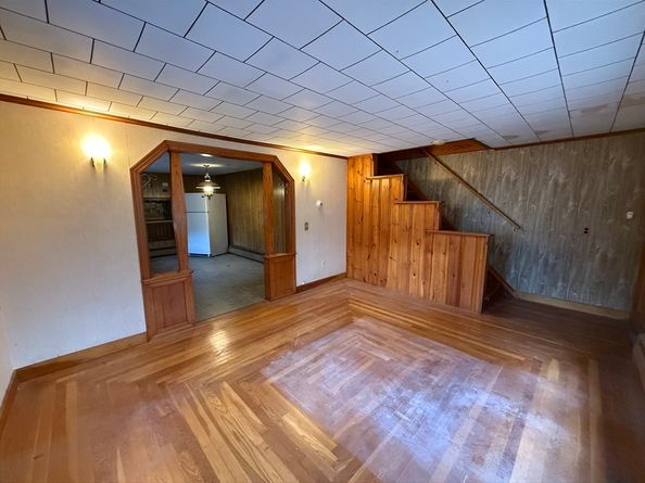 11 Park Ave, Tewksbury MA 01876